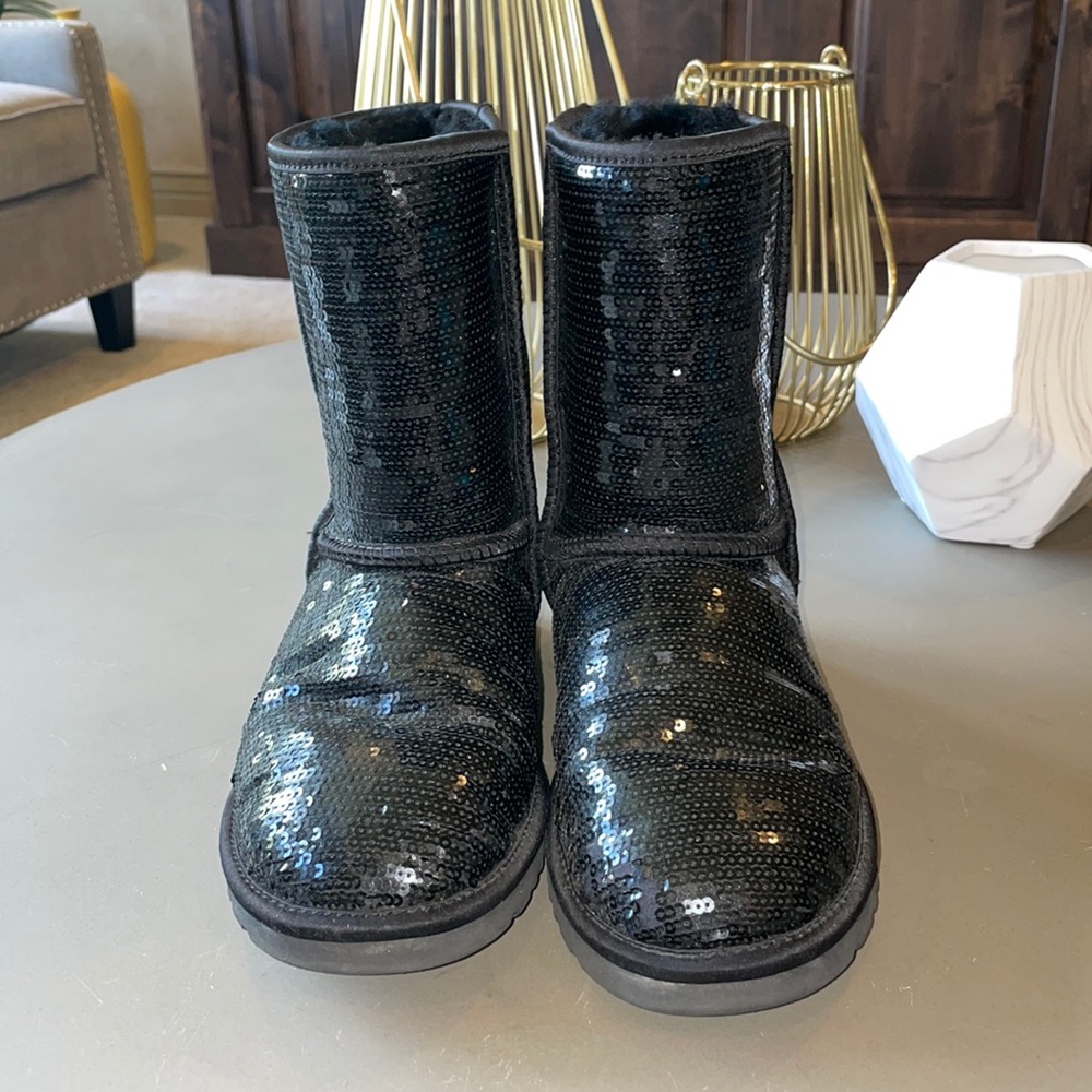 UGG sequined boots 🥾 Black